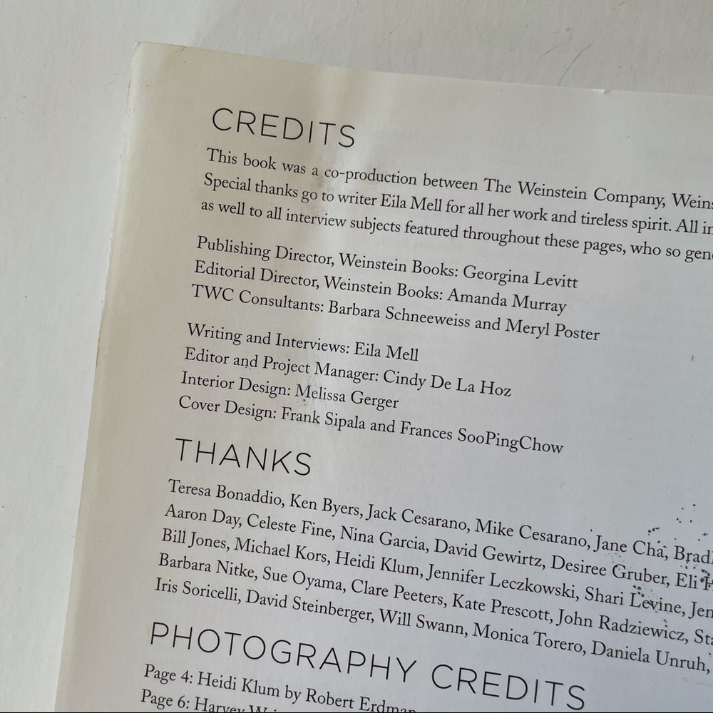 “Project Runway" Large Ex-Lib Paperback Book - Picture 16 of 16